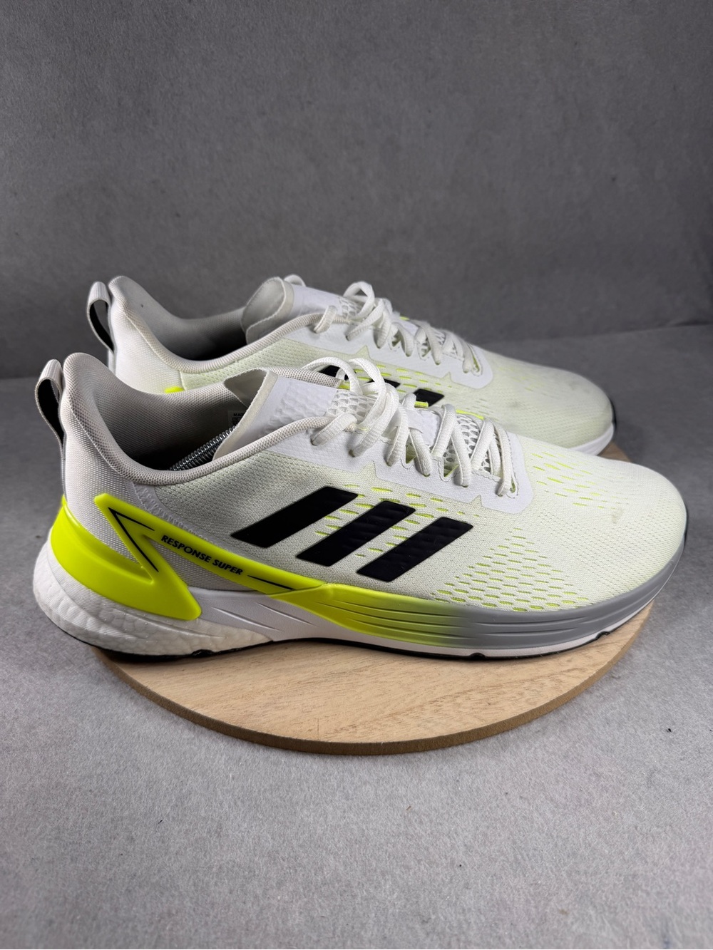 Adidas Response Super White Signal Green Running Shoes FY8749 Men's Size 14
